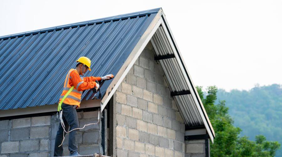 Expert Emergency Roof Repairs services in Iselin, NJ